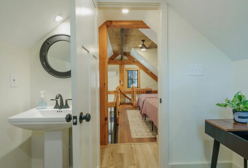 More Photos Of 13496 Shands Rd, Stony Creek Lodge Meeting Hall For Sale