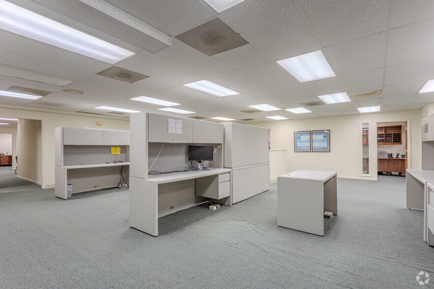 More Photos Of 1310 Nowell Rd, Raleigh Light Distribution For Sale