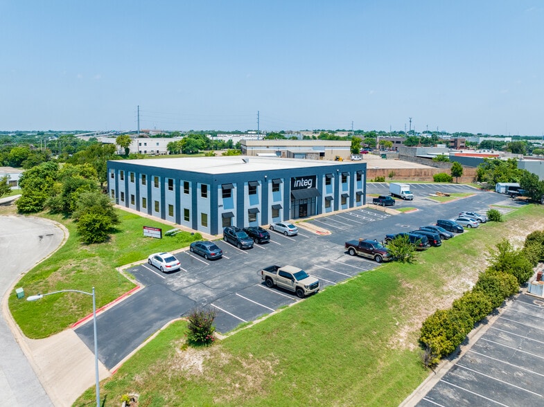 Primary Photo Of 1606 Headway Cir, Austin Light Manufacturing For Sale
