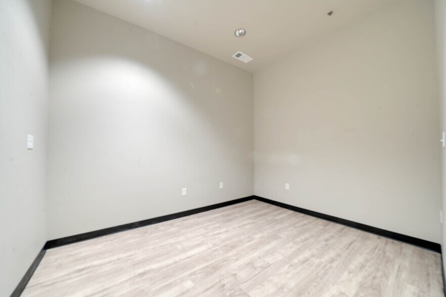 More Photos Of 3551 Eldorado Pky, McKinney Medical For Lease