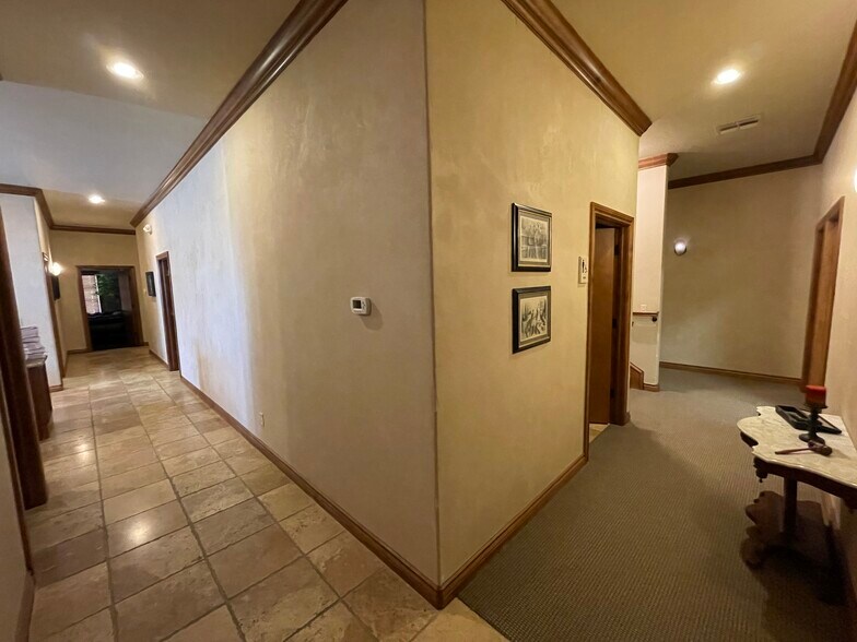 More Photos Of 2933 NW 156th, Edmond Medical For Lease