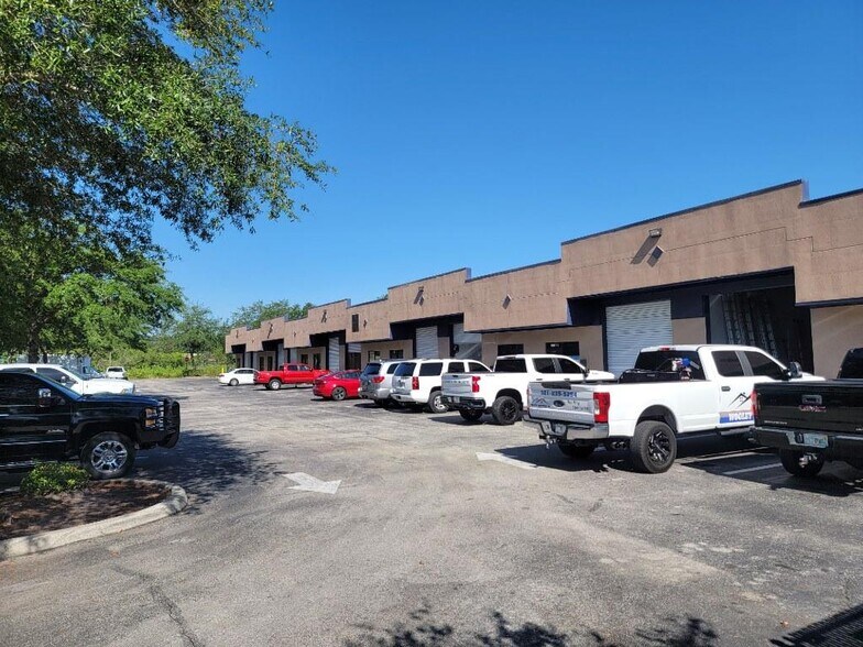 More Photos Of 1424 Hamlin Ave, Saint Cloud Unknown For Lease