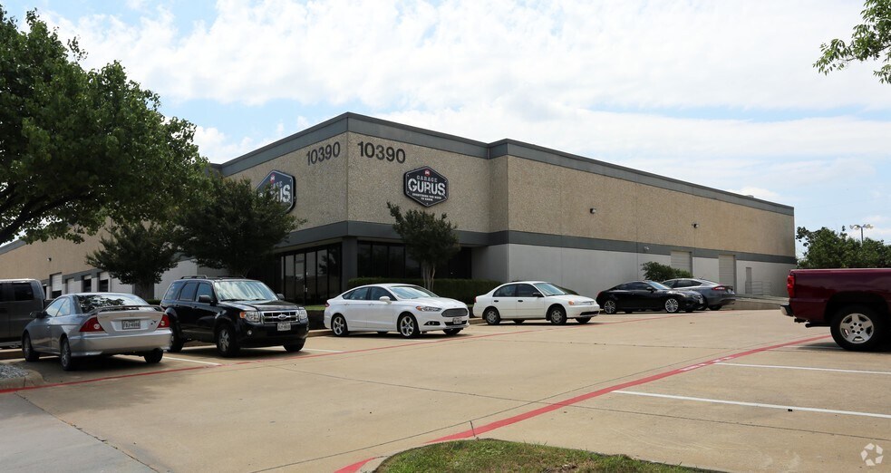 More Photos Of 10390 Shady Trl, Dallas Distribution For Lease