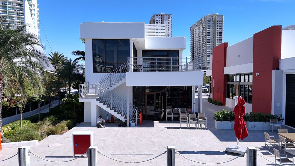 More Photos Of 105 Hibiscus Ave, Pompano Beach Restaurant For Lease