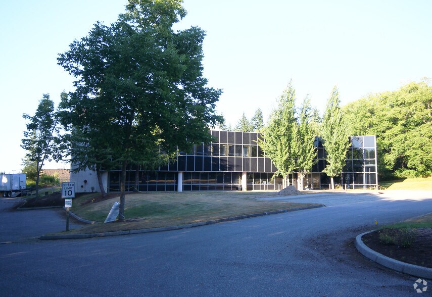 More Photos Of 2333 seaway Blvd W, Everett Office For Lease