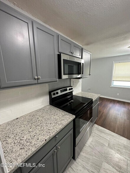 More Photos Of 619 Linwood Ave, Jacksonville Specialty For Sale