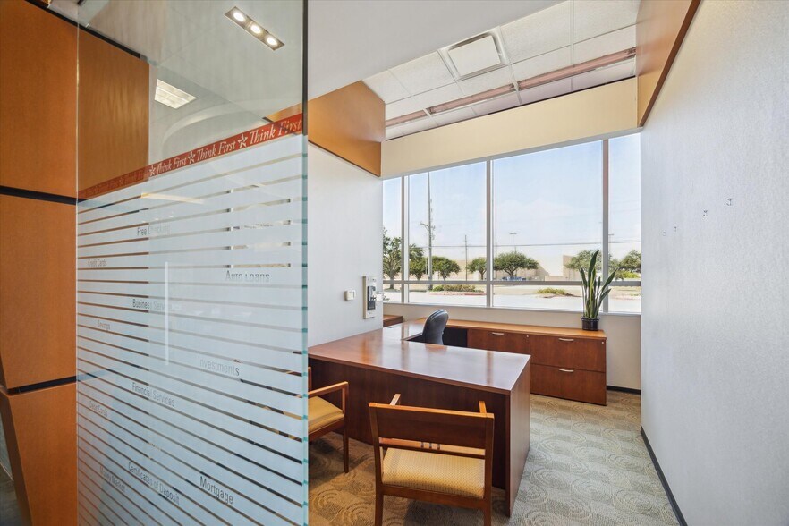 More Photos Of 28850 Tomball Pky, Tomball Bank For Sale