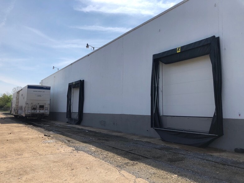 More Photos Of 1100 E Parkway S, Memphis Refrigeration Cold Storage For Lease