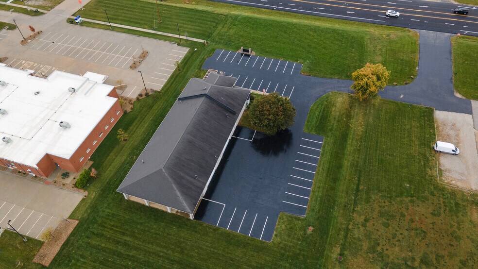 More Photos Of 1186 S State Route 157, Edwardsville Loft Creative Space For Sale