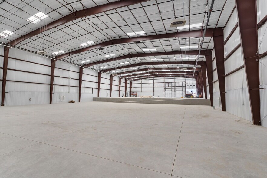 More Photos Of 6000 Chandler Rd, Hutto Unknown For Lease