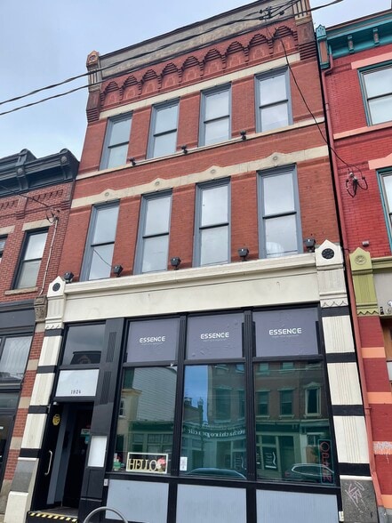 Primary Photo Of 1924 E Carson St, Pittsburgh Restaurant For Sale