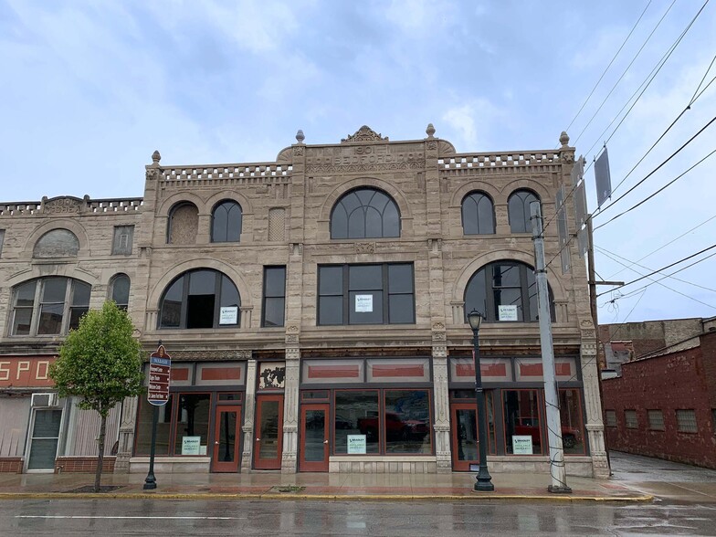 Primary Photo Of 231-237 S Wabash St, Wabash Storefront Retail Office For Lease