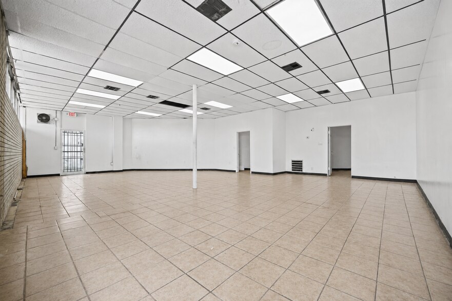 More Photos Of 4652 Holmes Rd, Houston Freestanding For Lease