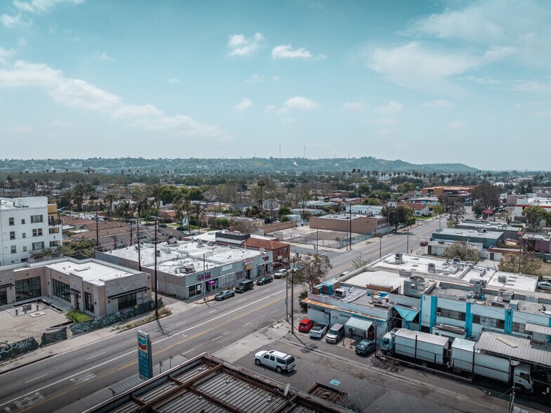 More Photos Of 3612-3620 W Jefferson Blvd, Los Angeles Storefront For Lease