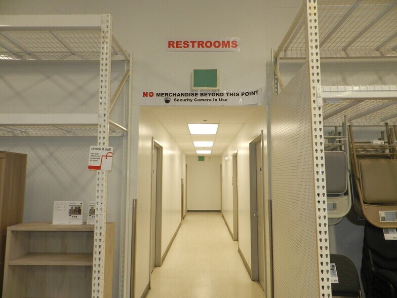 More Photos Of 2267 S Townsend Ave, Montrose Department Store For Sale