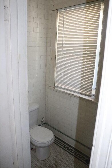 More Photos Of 500 Cherry St, Elizabeth Assisted Living For Sale