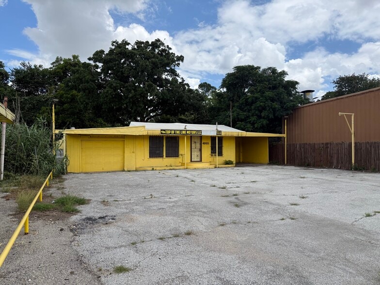 Primary Photo Of 4925 NE 28th St, Haltom City Auto Repair For Sale
