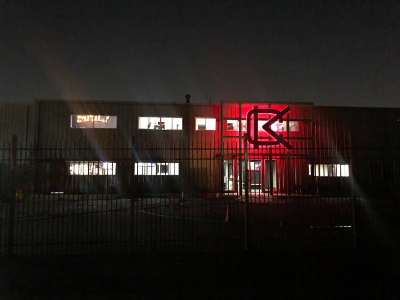More Photos Of 2100 Mannix Dr, San Antonio Manufacturing For Sale