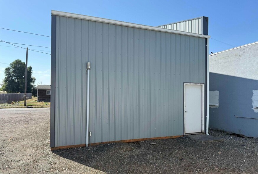 More Photos Of 552 Main St, Aumsville General Retail For Sale