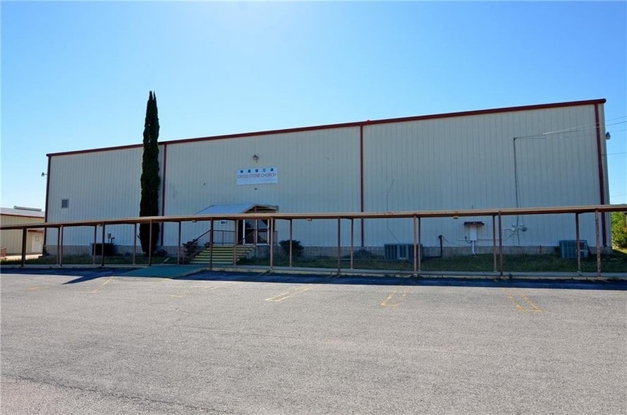 Primary Photo Of 501 12th St, Marble Falls Specialty For Lease
