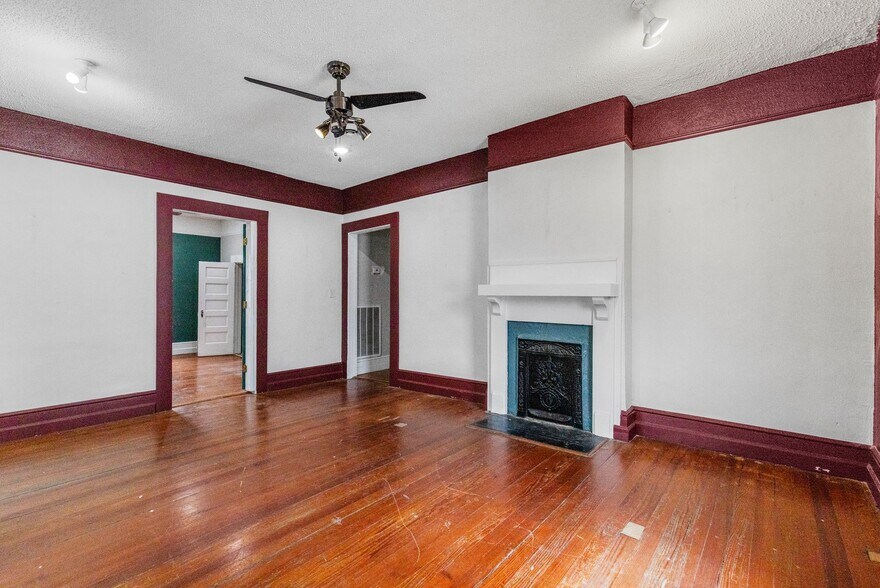 More Photos Of 906 W Poinsett St, Greer Restaurant For Sale