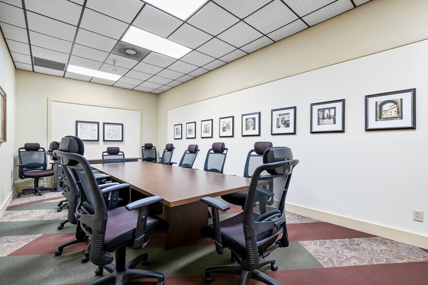 More Photos Of 330 Clematis St, West Palm Beach Storefront Retail Office For Sale