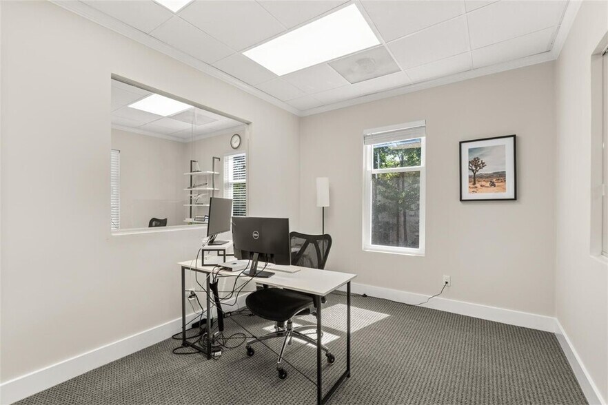 More Photos Of 6111 Peachtree Dunwoody Rd NE, Atlanta Medical For Sale