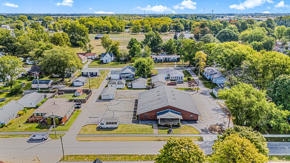 More Photos Of 1301 S Meridian St, Lebanon Religious Facility For Sale