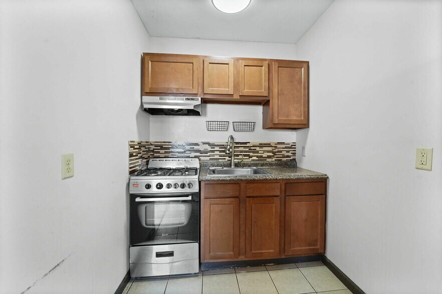 More Photos Of 1 Mather St, Binghamton Apartments For Sale