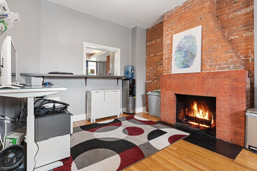 More Photos Of 285 Congress St, Bridgeport Office For Sale