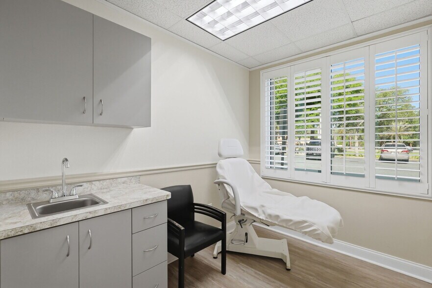 More Photos Of 1690 Dunlawton Ave, Port Orange Medical For Lease