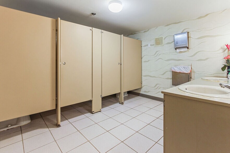 More Photos Of 4351 Old William Penn Hwy, Monroeville General Retail For Sale