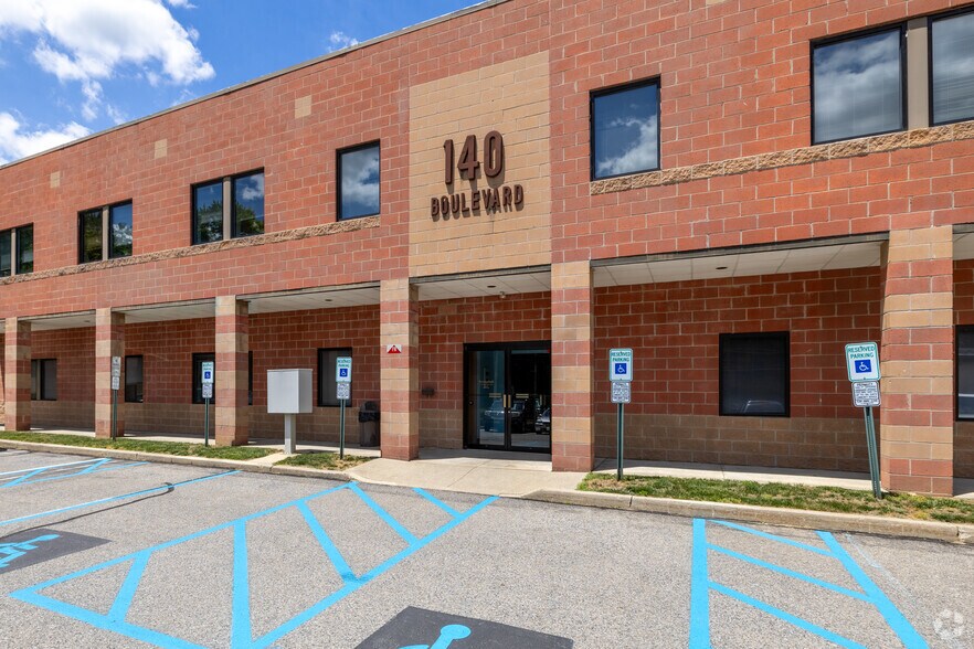 More Photos Of 140 Boulevard, Washington Office For Lease