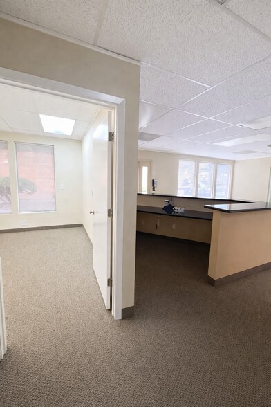 More Photos Of 916 SE 164th Ave, Vancouver Office For Lease