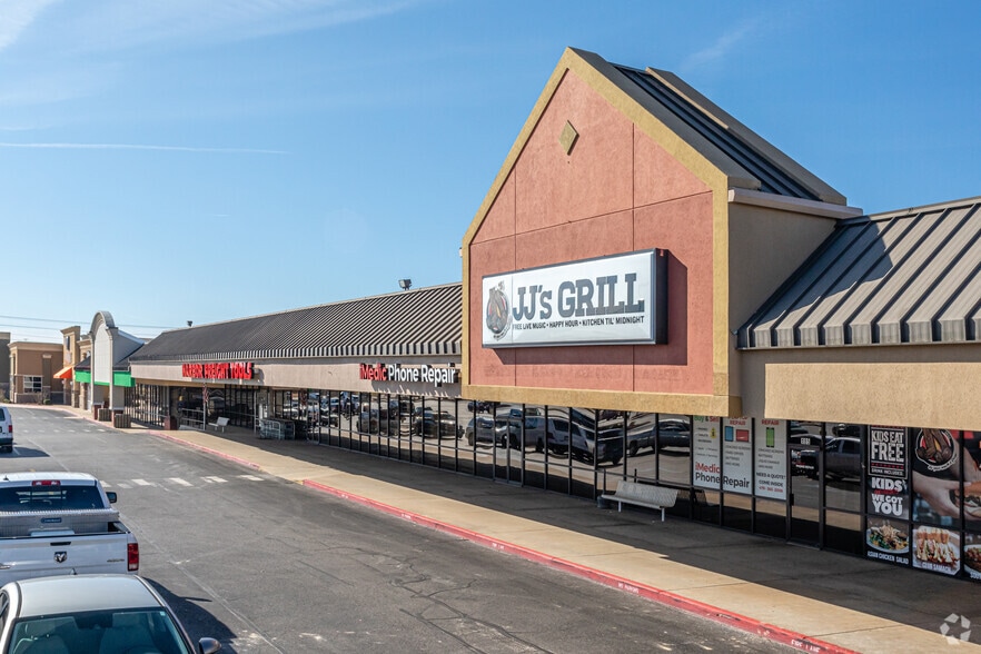 More Photos Of 5320 W Sunset Ave, Springdale Unknown For Lease