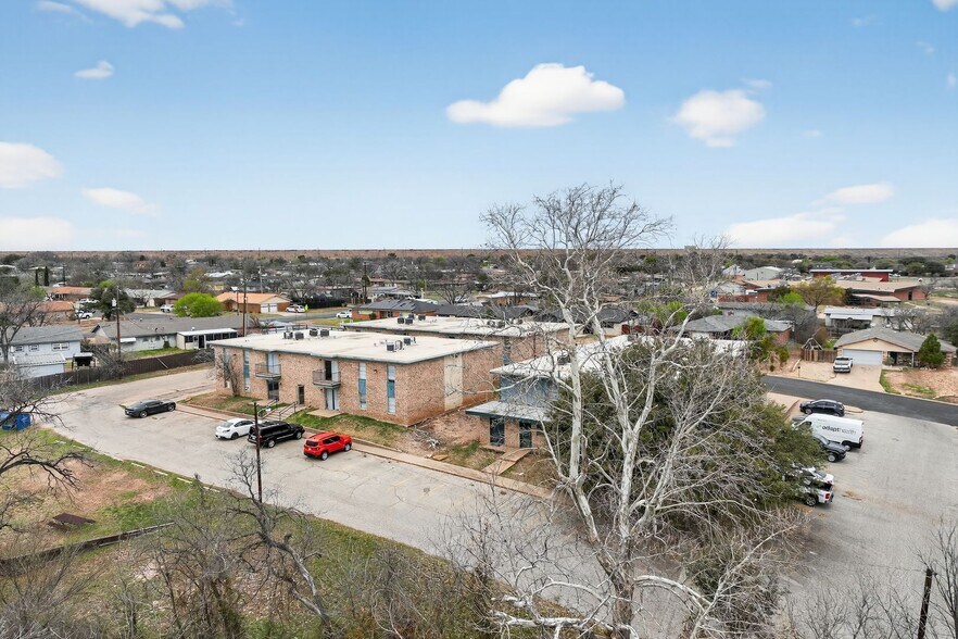 More Photos Of 1707-1717 Greenwood St, San Angelo Apartments For Sale