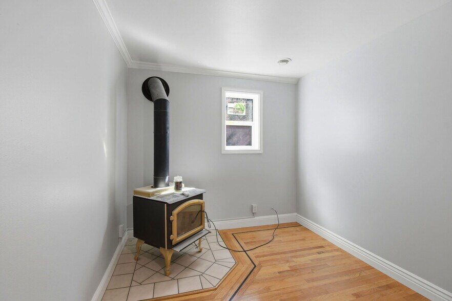 More Photos Of 931 Chestnut St, Alameda Multifamily For Sale