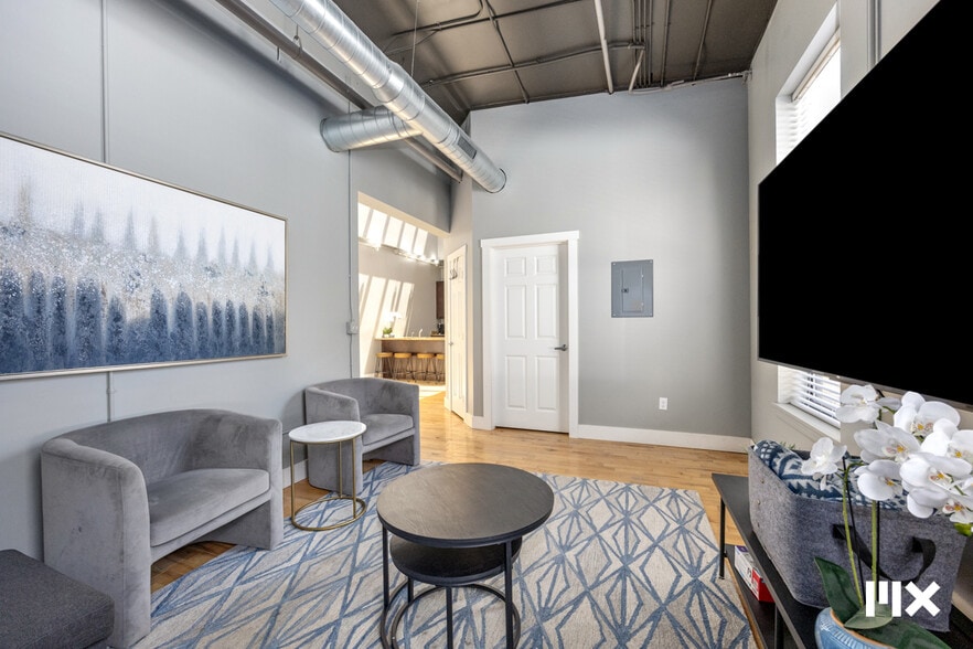 More Photos Of 139 Pearl St NW, Grand Rapids Multifamily For Sale