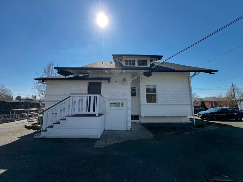 More Photos Of 1535 State St, Salem Medical For Sale