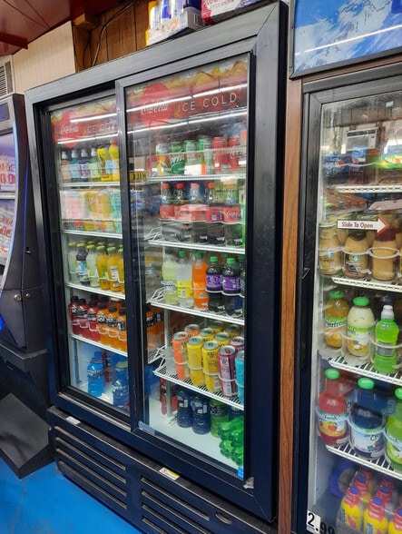 More Photos Of 1155 SW Sylvan Rd, Atlanta Convenience Store For Lease