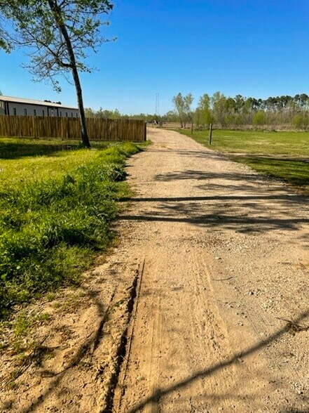 More Photos Of 0 Sleepy Hollow Rd, Conroe Land For Sale