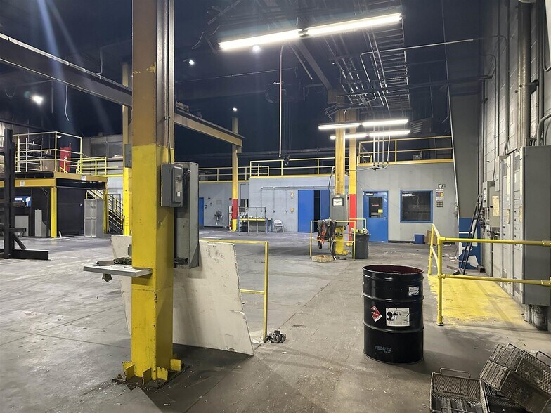 More Photos Of 1011 Veterans St, Mauston Manufacturing For Sale