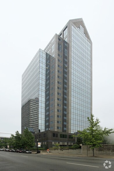 More Photos Of 220 W Main St, Louisville Office For Lease