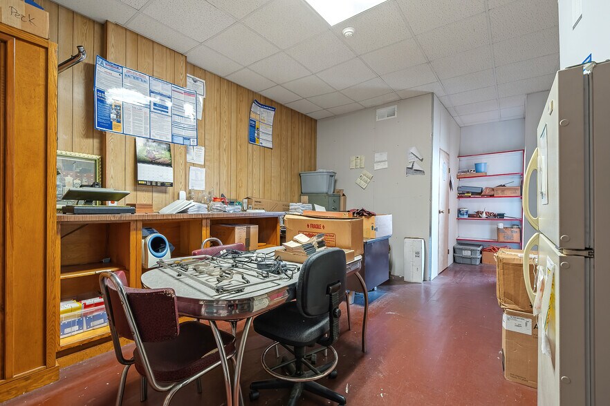 More Photos Of 32 N Main St, Pittston Storefront Retail Office For Lease