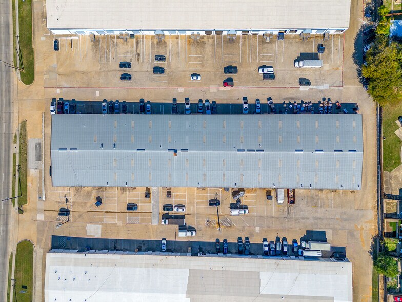 More Photos Of 460 S Belt Line Rd, Irving Warehouse For Lease