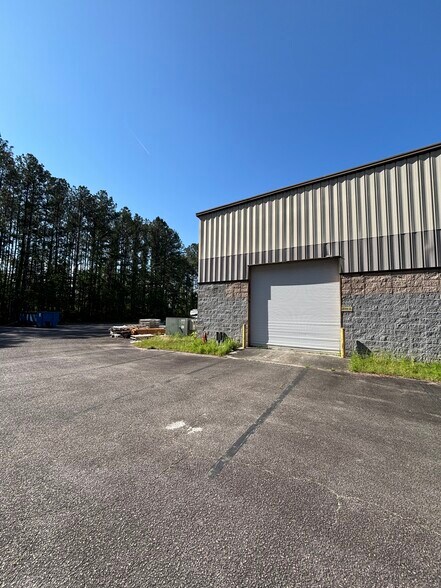 More Photos Of 605 Bob Gifford Blvd, Early Branch Manufacturing For Lease