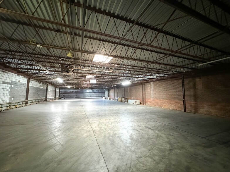 More Photos Of 120 11th St NW, Hickory Warehouse For Sale