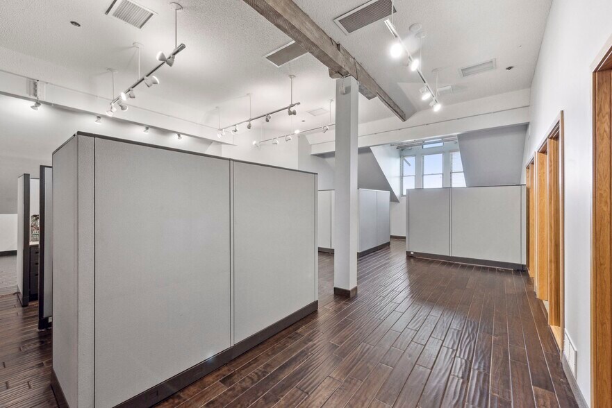 More Photos Of 261 School Ave, Excelsior Office For Sale