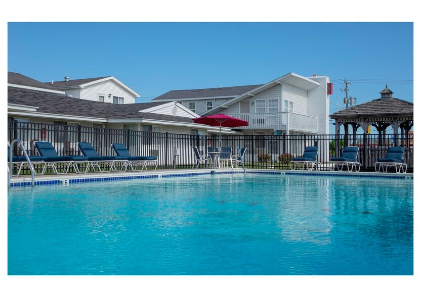 More Photos Of 37558 Lighthouse Rd, Fenwick Island Hotel For Sale