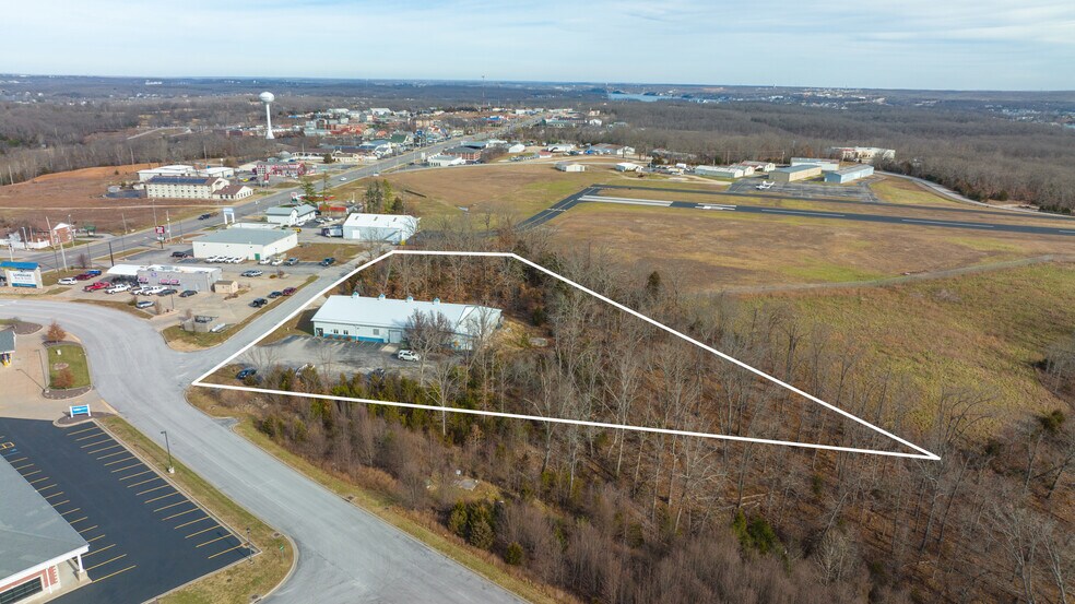 More Photos Of 5980 Mayer Ct, Osage Beach Specialty For Sale